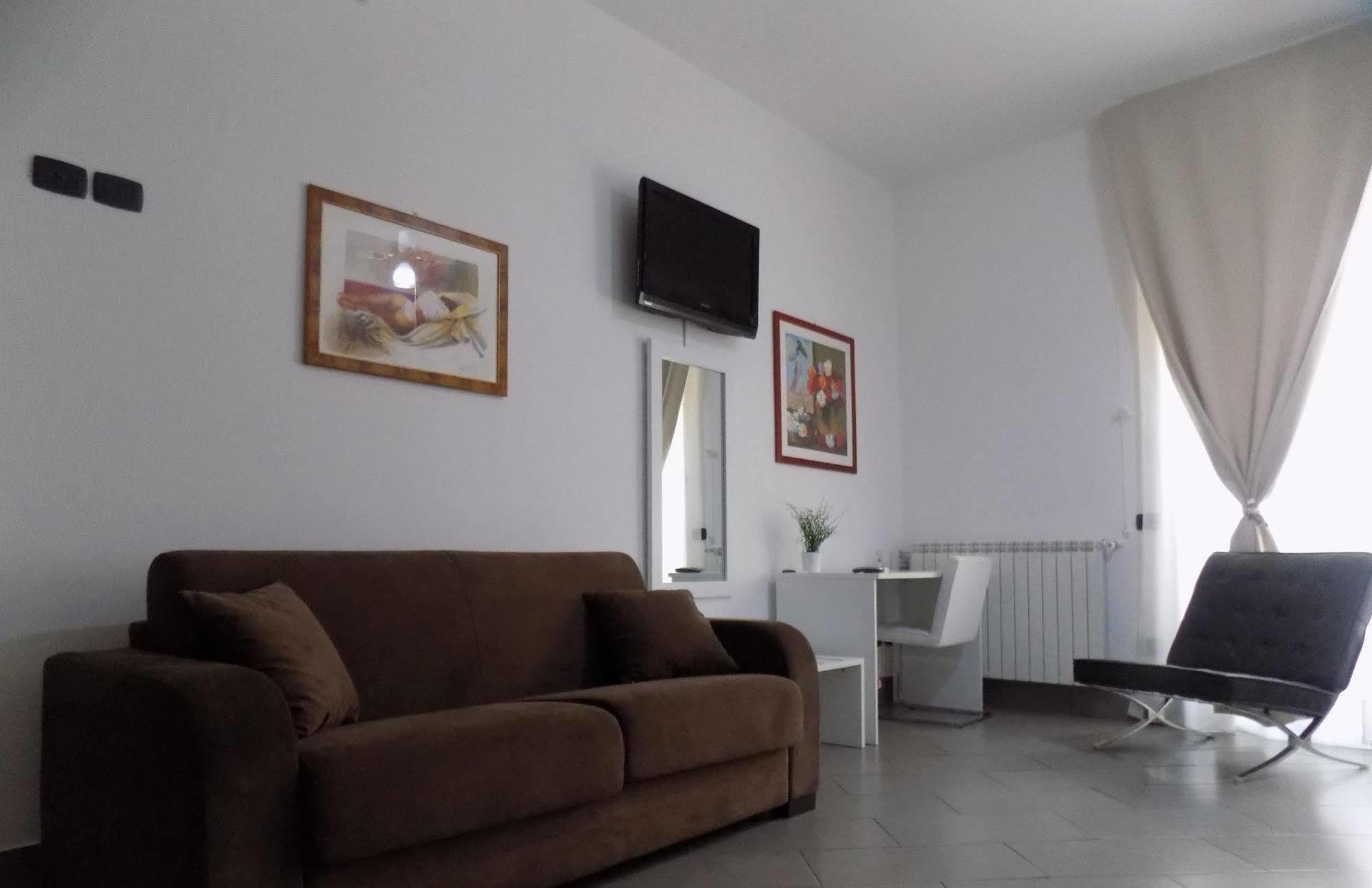 B&B Porta Delle Madonie Кампофеліче-ді-Роччелла Екстер'єр фото